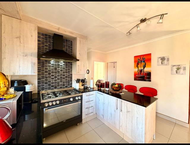 3 BEDROOM HOUSE FOR SALE IN DALPARK EXT 1